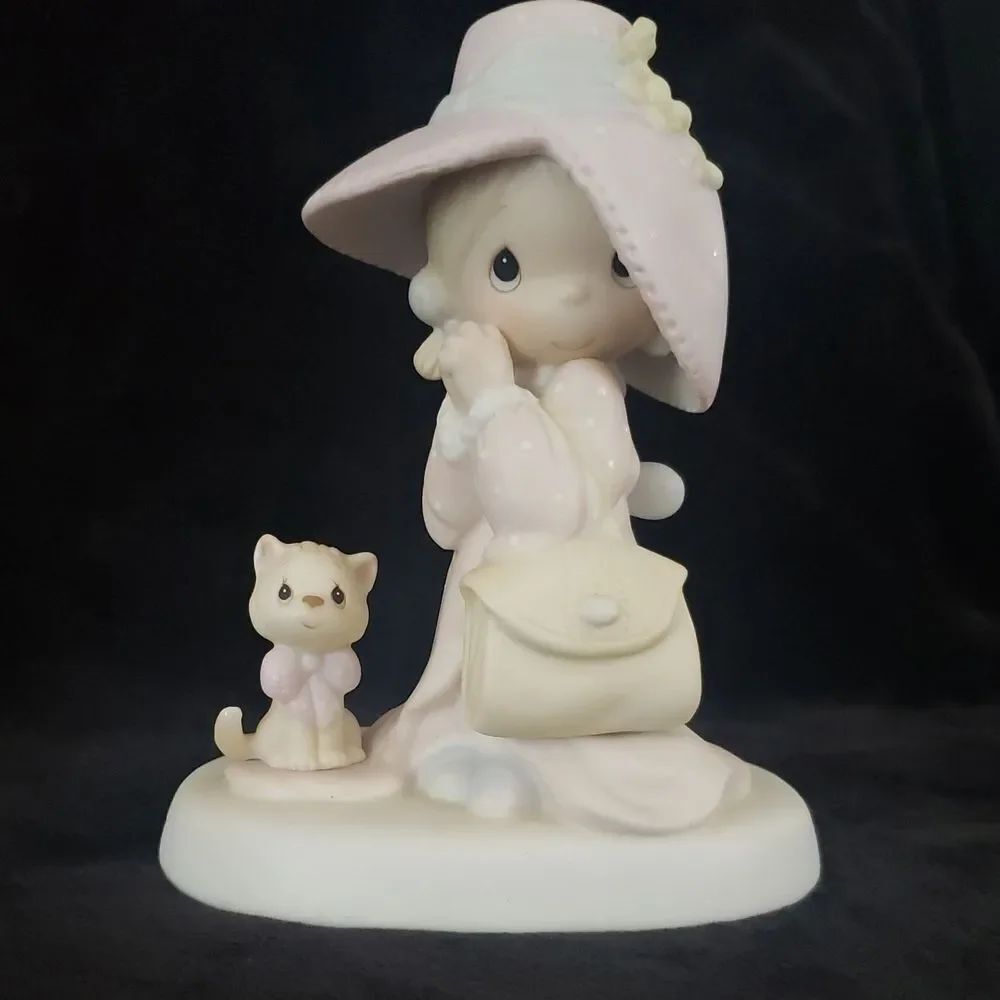 Vintage Precious Moments "To a Very Special Mom" Figurine E- 2824 (1983)